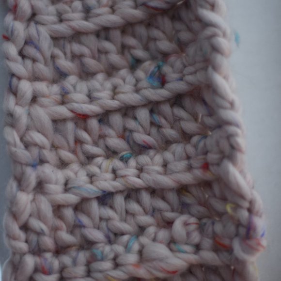 Pink cozy buttercream handcrafted crocheted scarf - Picture 5 of 7